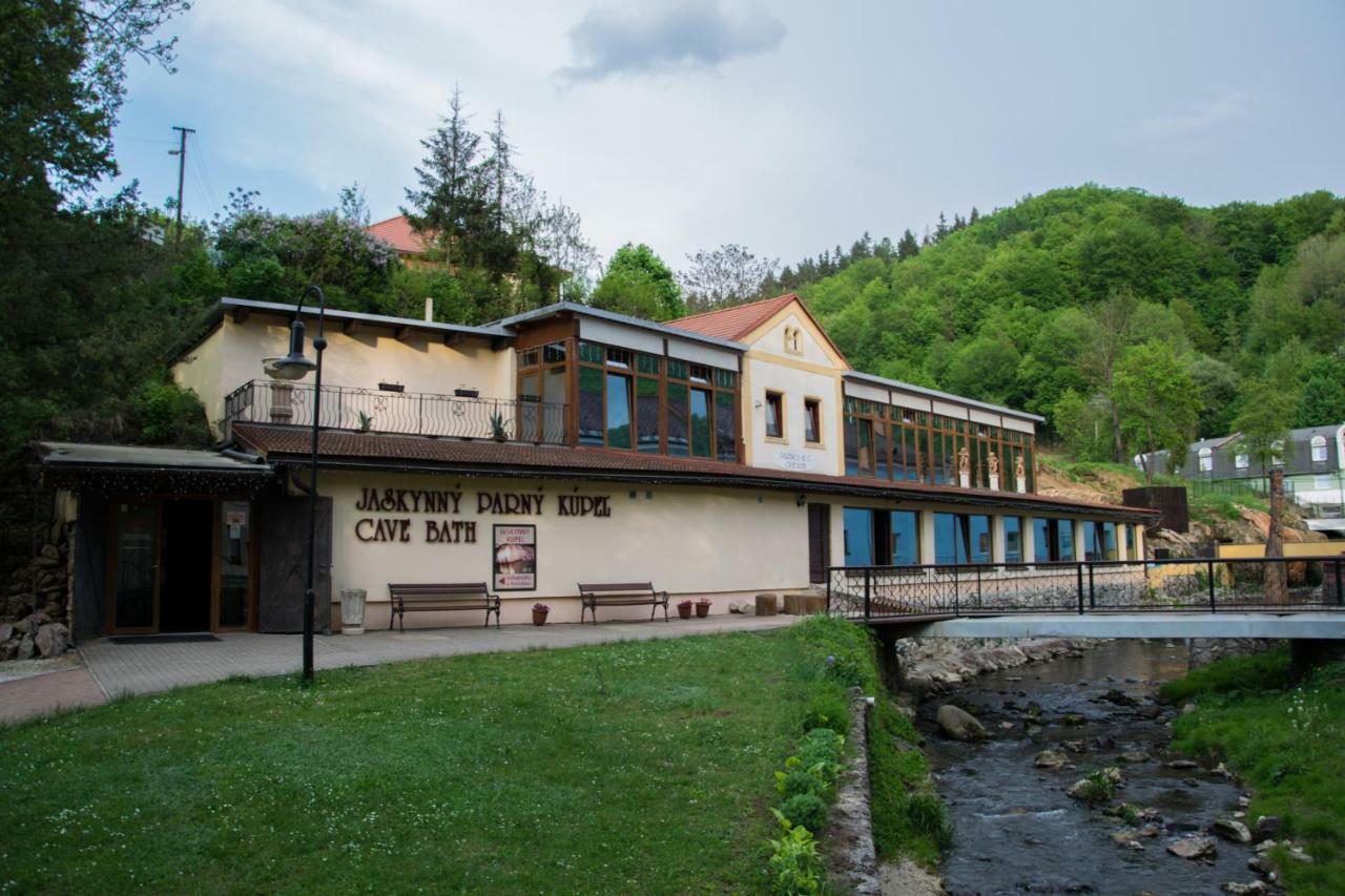 Grand Spa Holiday Home Склене-Теплице Экстерьер фото