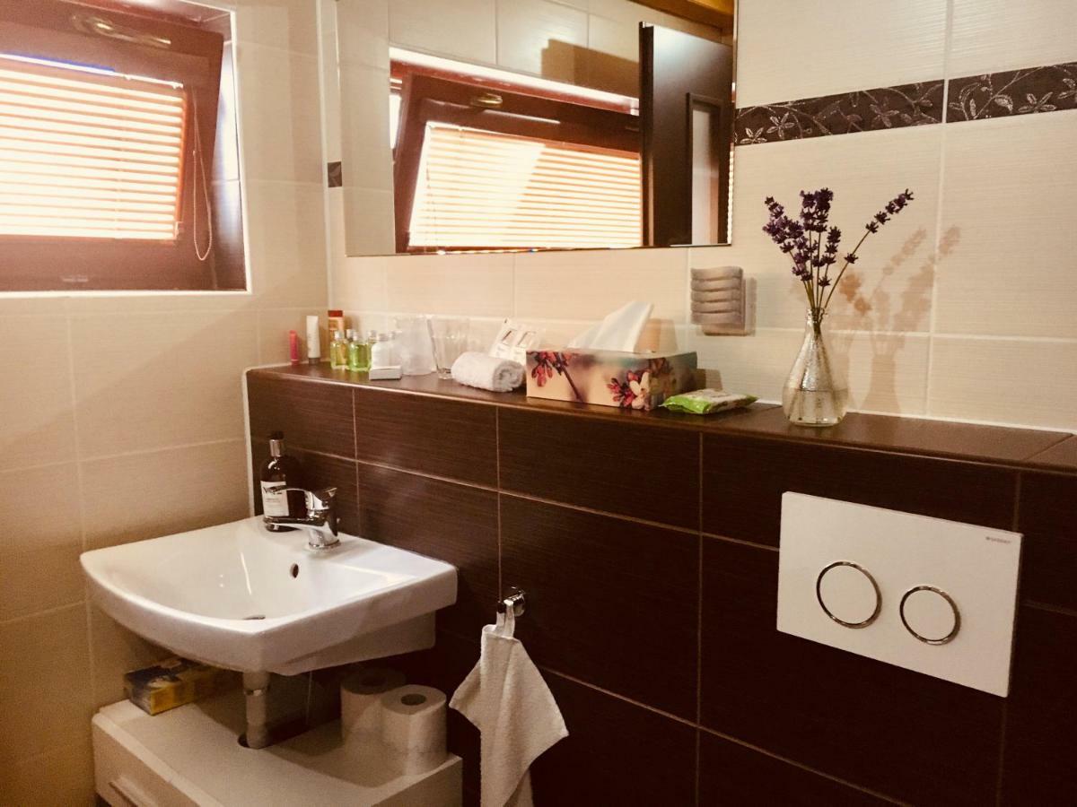 Grand Spa Holiday Home Склене-Теплице Экстерьер фото
